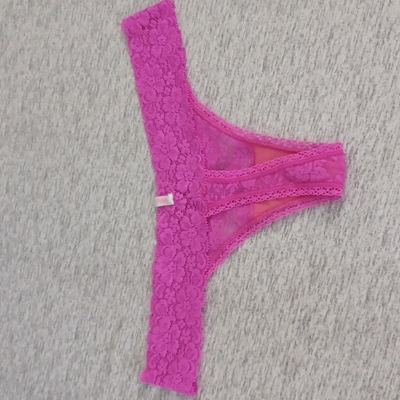 Vs pink thong bundle - Picture 5 of 6